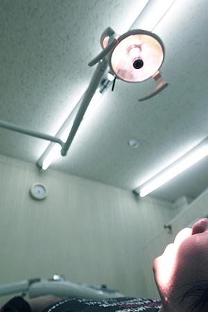 歯の美しさを追求するなら知っておきたい、最新セラミック治療のポイント